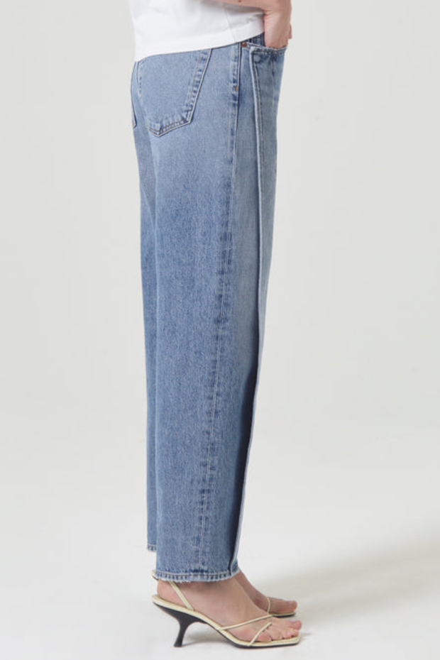 Image of model wearing Agolde fold jean 