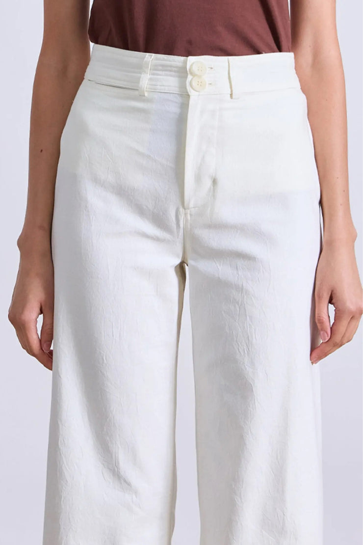 Image of model wearing the Apiece Apart Classic Merida Pant close up 