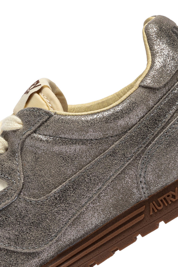 Image of the Autry Windspin Low side view close up