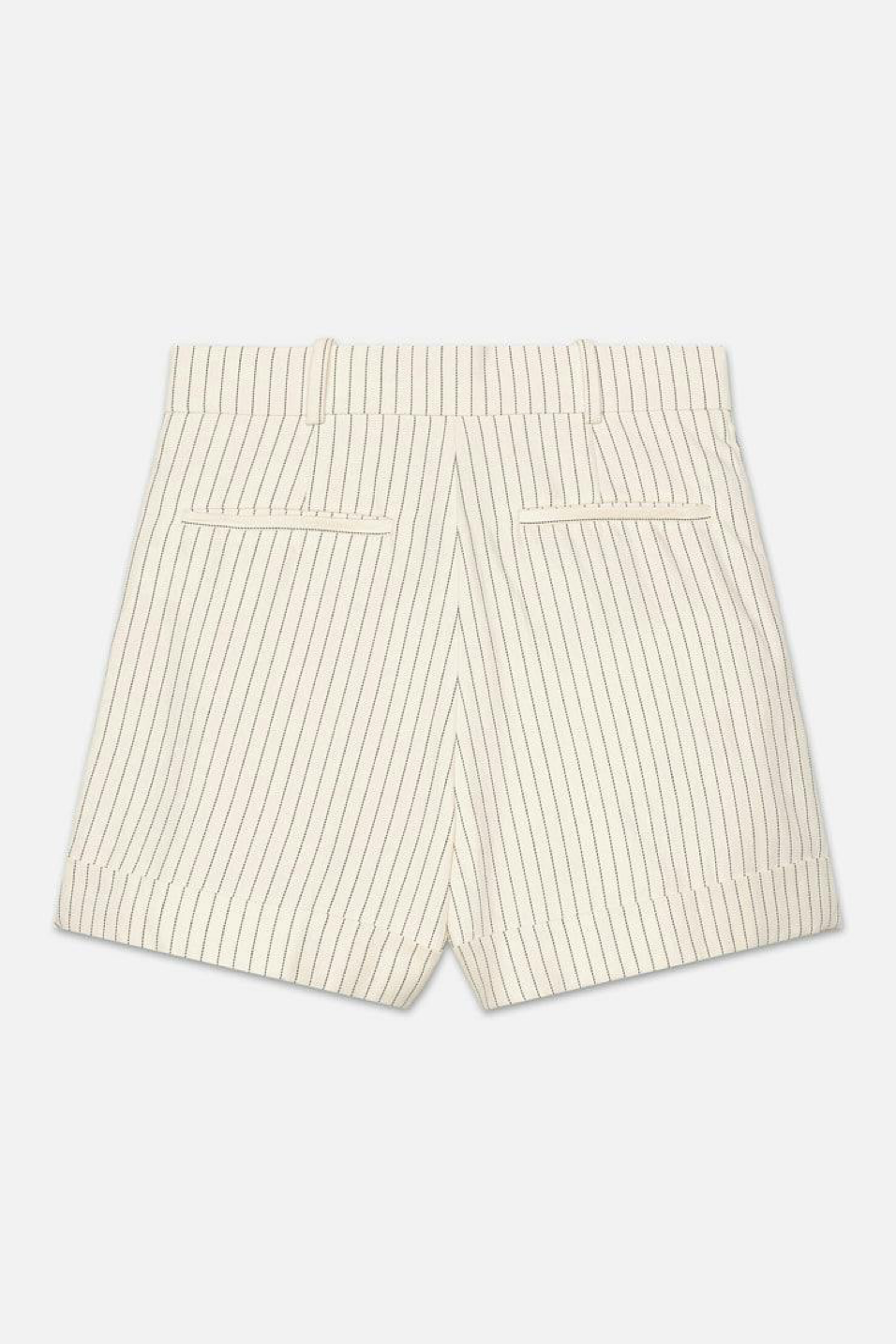 Image of Frame pleated wide cuff short