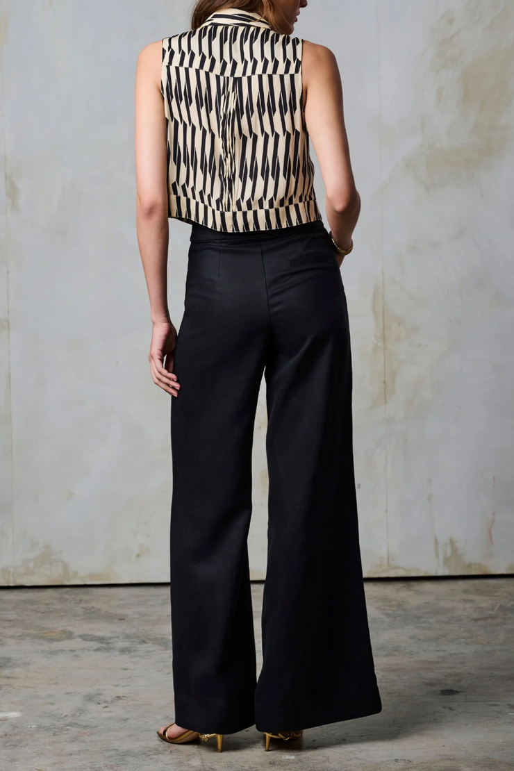 Image of model wearing Hevron black Erris pant