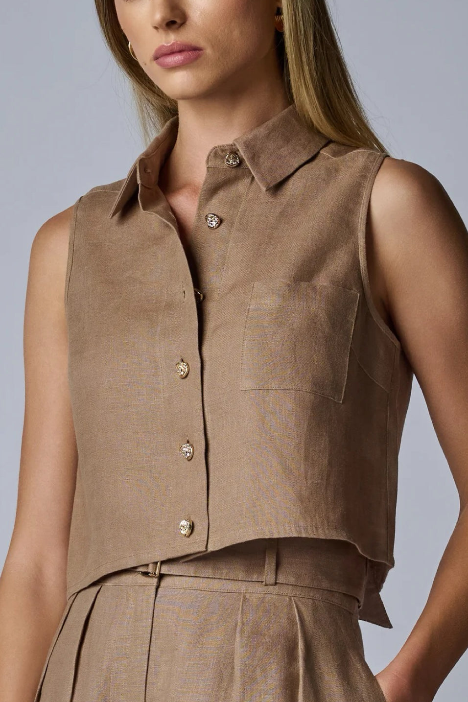 Image of model wearing the Hevron Katja Top front view