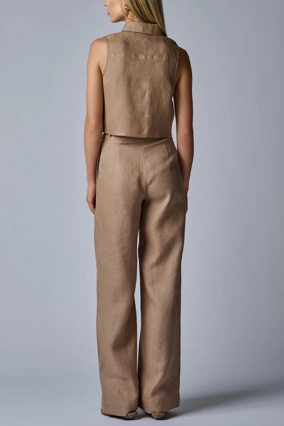 Image of model wearing the Hevron Katja Top back view