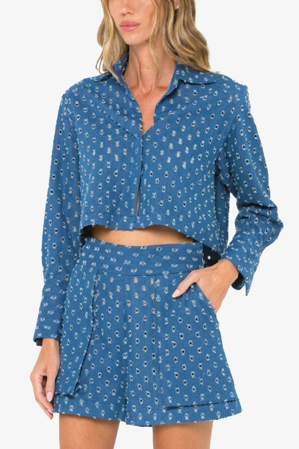 Image of model wearing the Hevron Sonnet Short front view