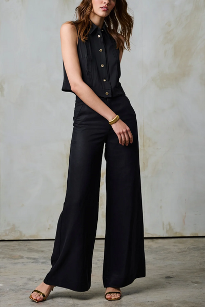 Image of model wearing Hevron black Erris pant