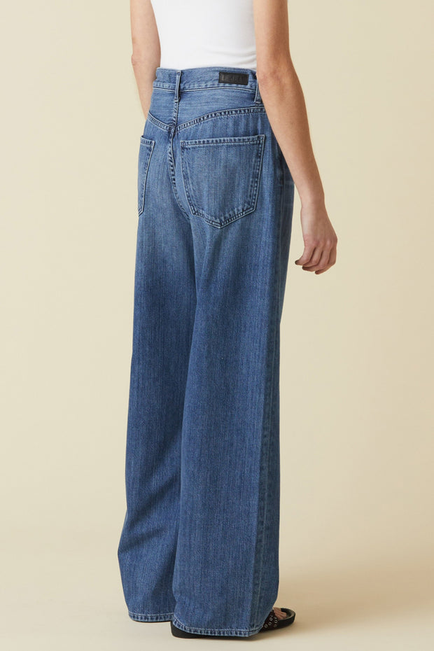 Image of model wearing the Le Jean Luna Relaxed back view