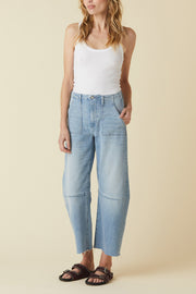 Image of model wearing the Le Jean Utility Soft Barrel front view