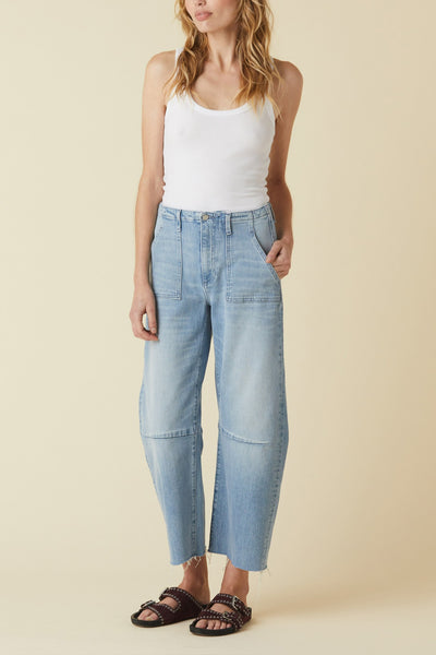 Image of model wearing the Le Jean Utility Soft Barrel front view