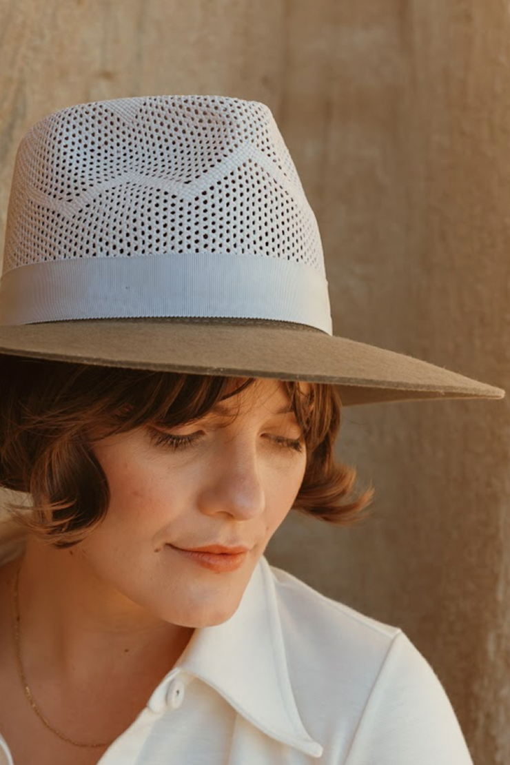 Image of model wearing Freya cedar hat in olive and fog
