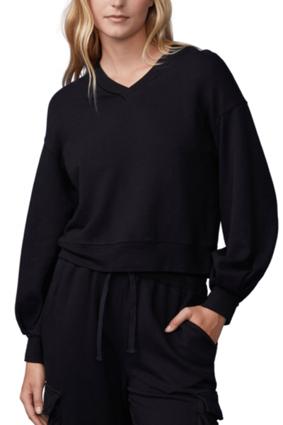 Image of model wearing Monrow supersoft fleece sweatshirt in black